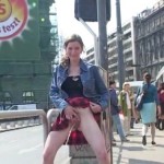 Schoolgirl takes a piss in public places. 